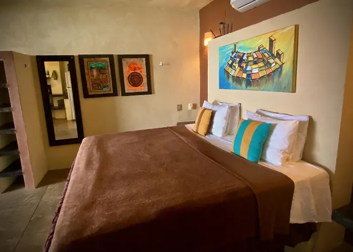 Casablanca Guest House - Adults Only - Starlink Internet!